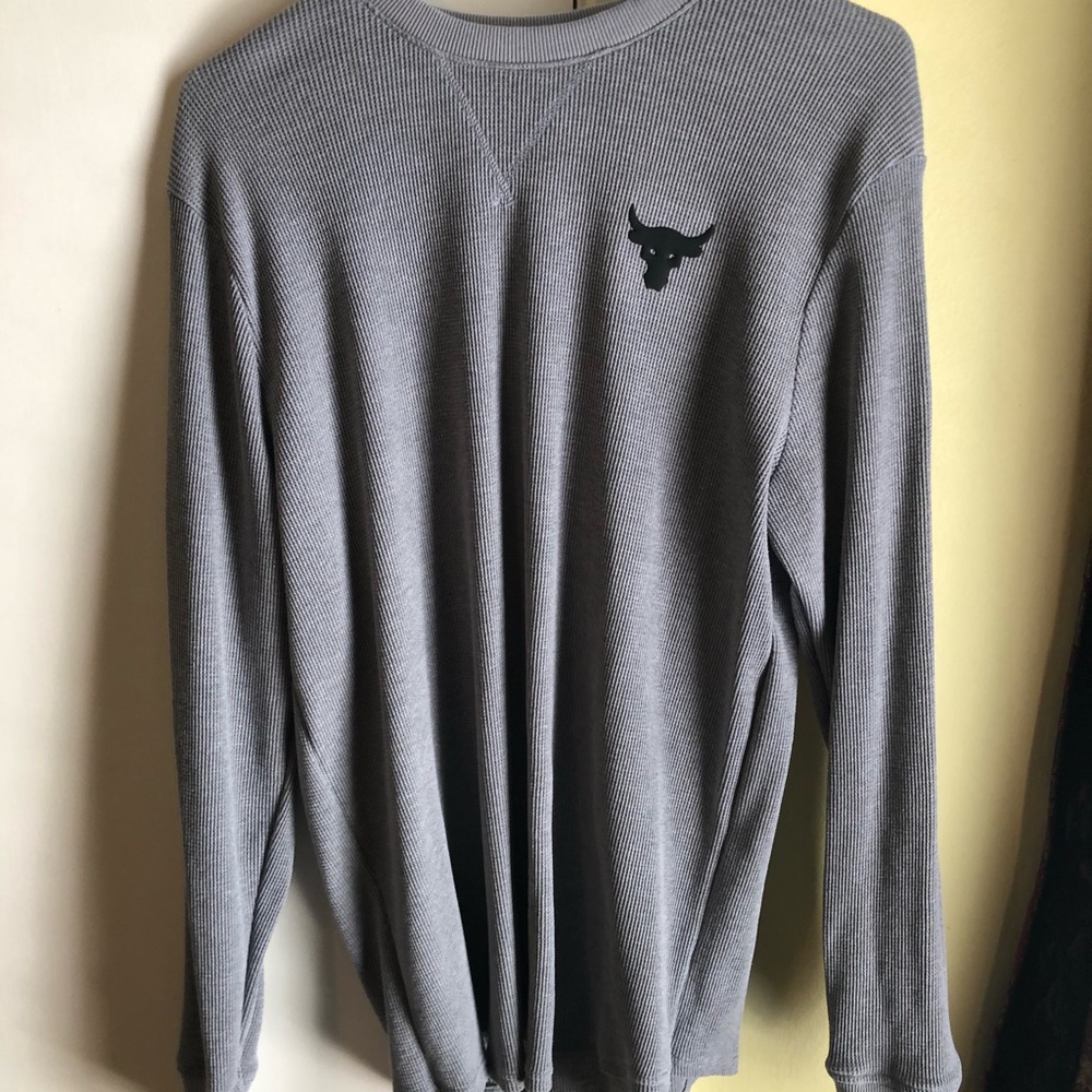 Mens under armour shirt